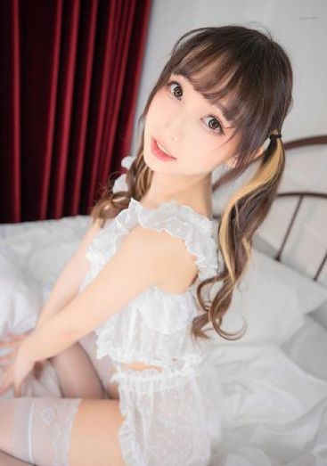 从天而降的少女