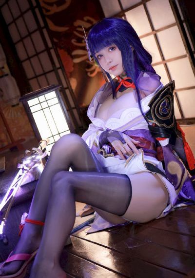朋友年轻的妈妈
